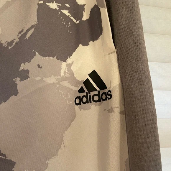 Adidas Continent Camo City Cropped 3/4 Pant Men’s L - Picture 2 of 4